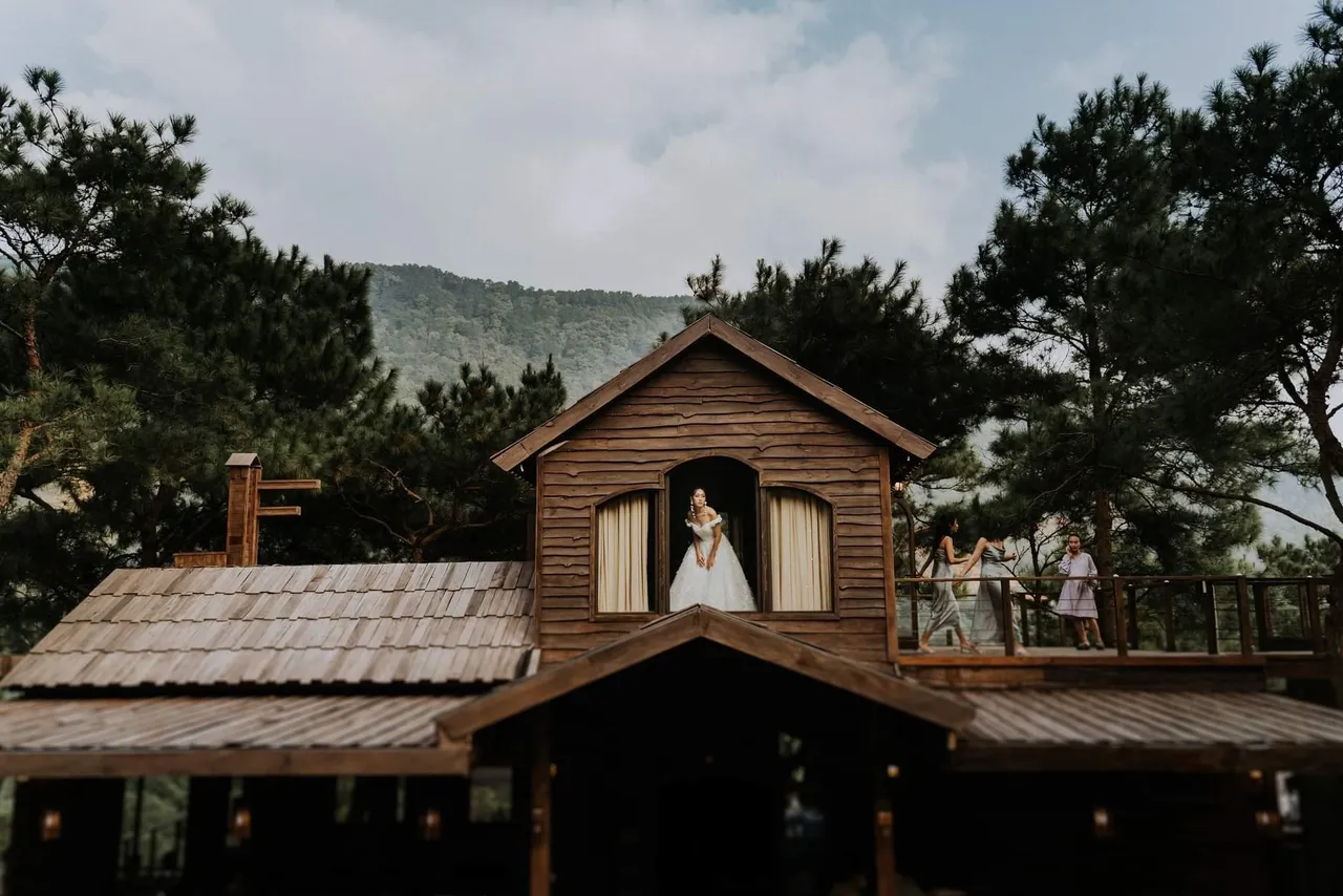 Nhà Thông (Đồi Llum) Sóc Sơn