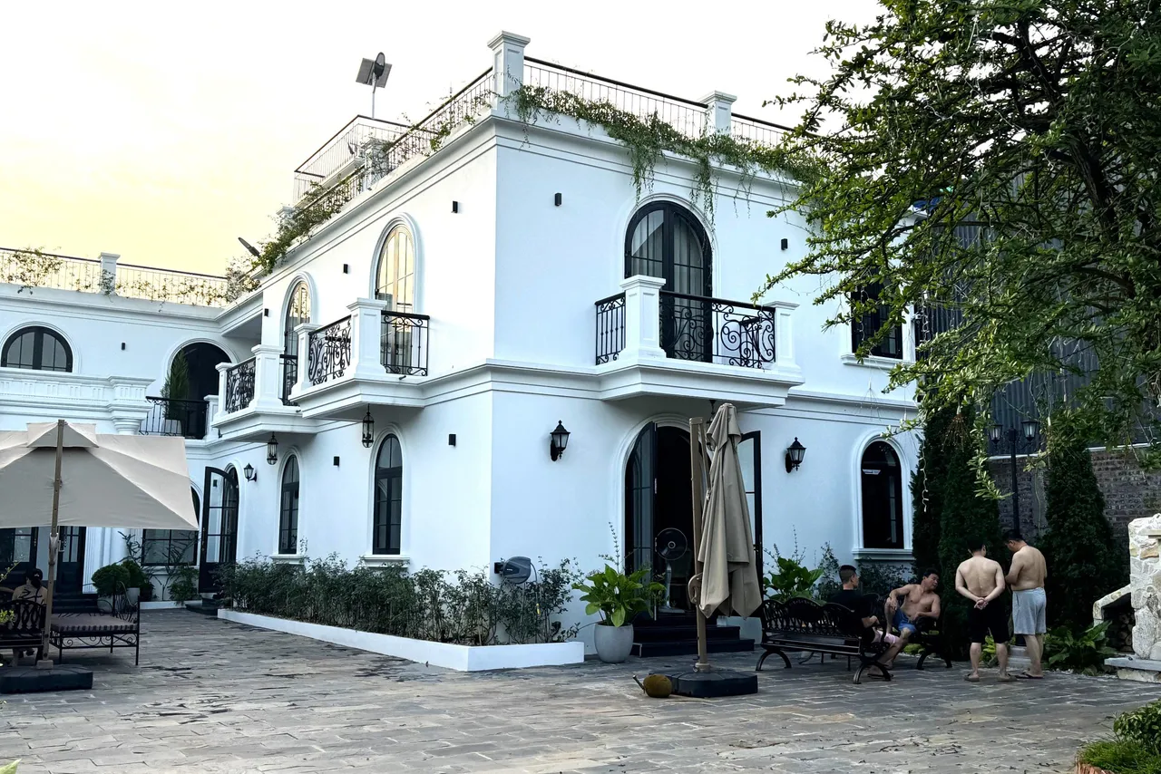 Louis Villa Sóc Sơn